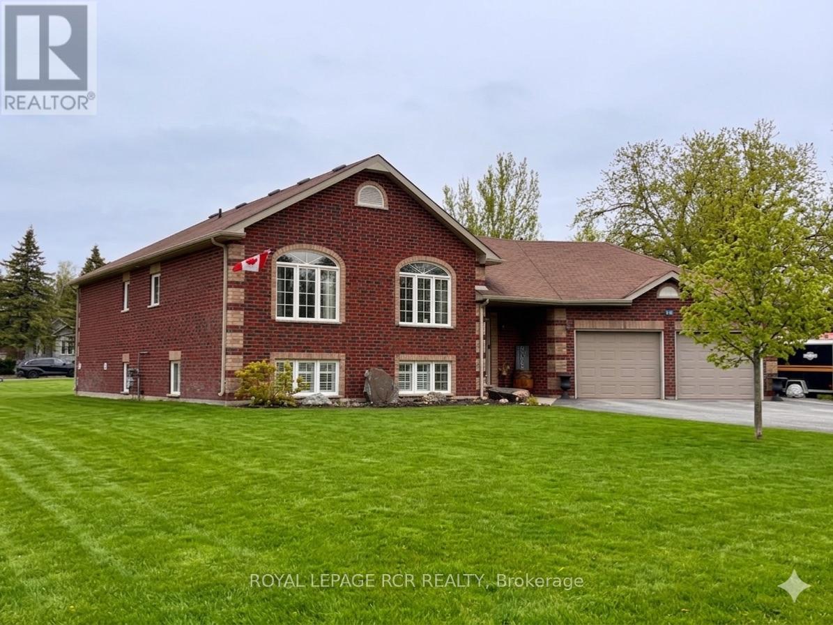 10 Fisher Drive, Adjala-Tosorontio, Ontario  L0M 1J0 - Photo 4 - N12953396
