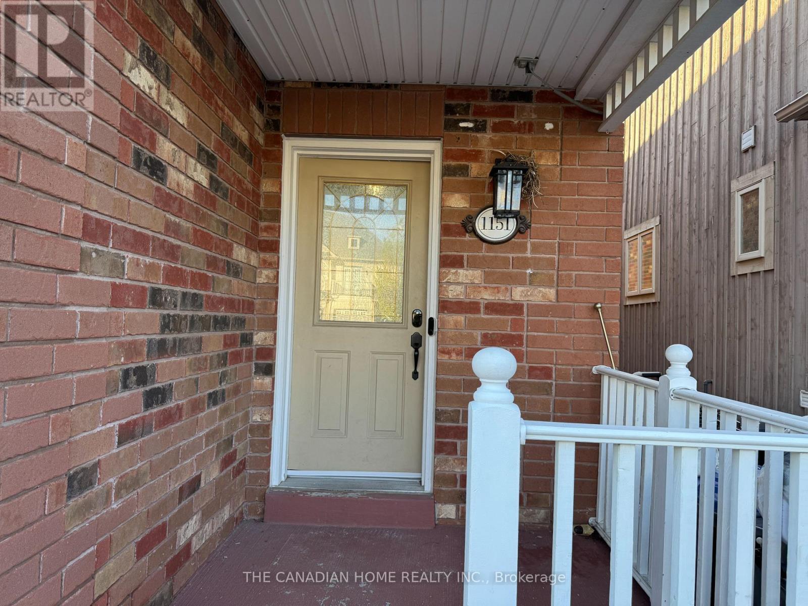 1151 Hickory Hollow Glen, Mississauga, Ontario  L5W 1J4 - Photo 2 - W13176964