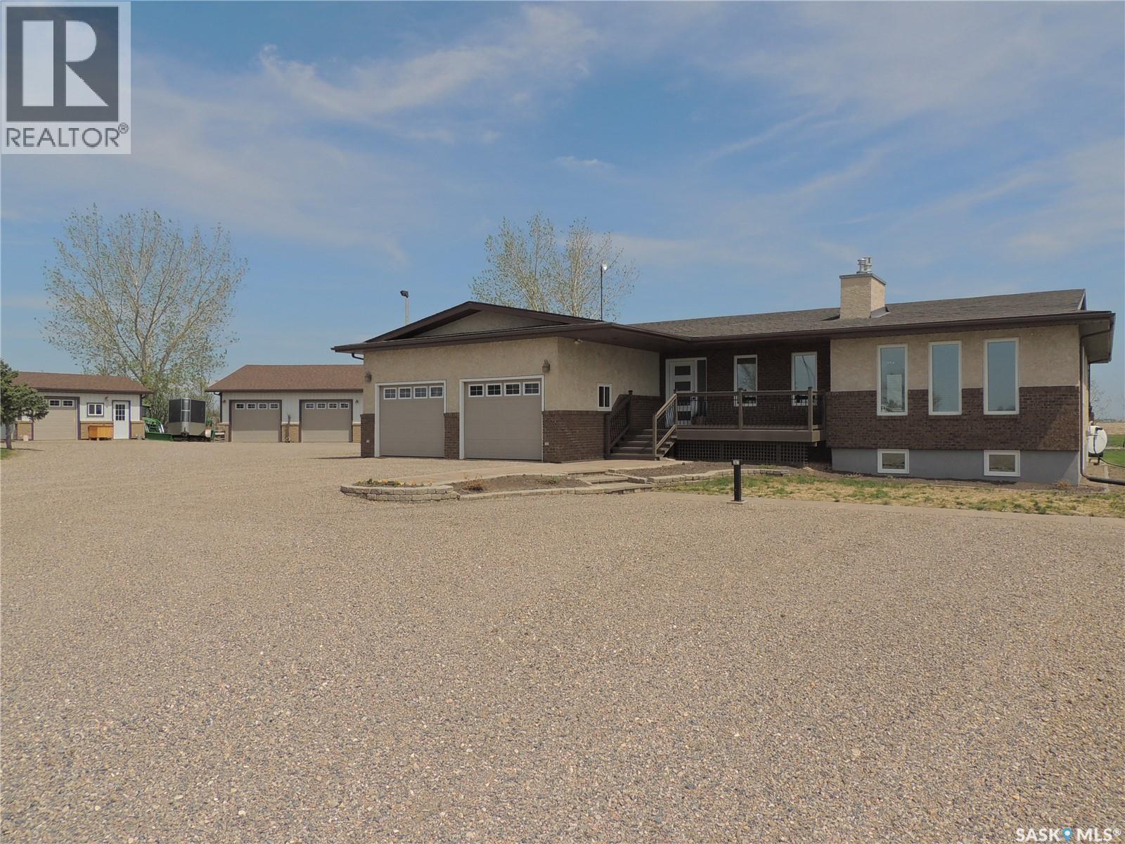 Yergens Acreage, Estevan Rm No. 5, Saskatchewan  S4A 2A7 - Photo 1 - SK037216