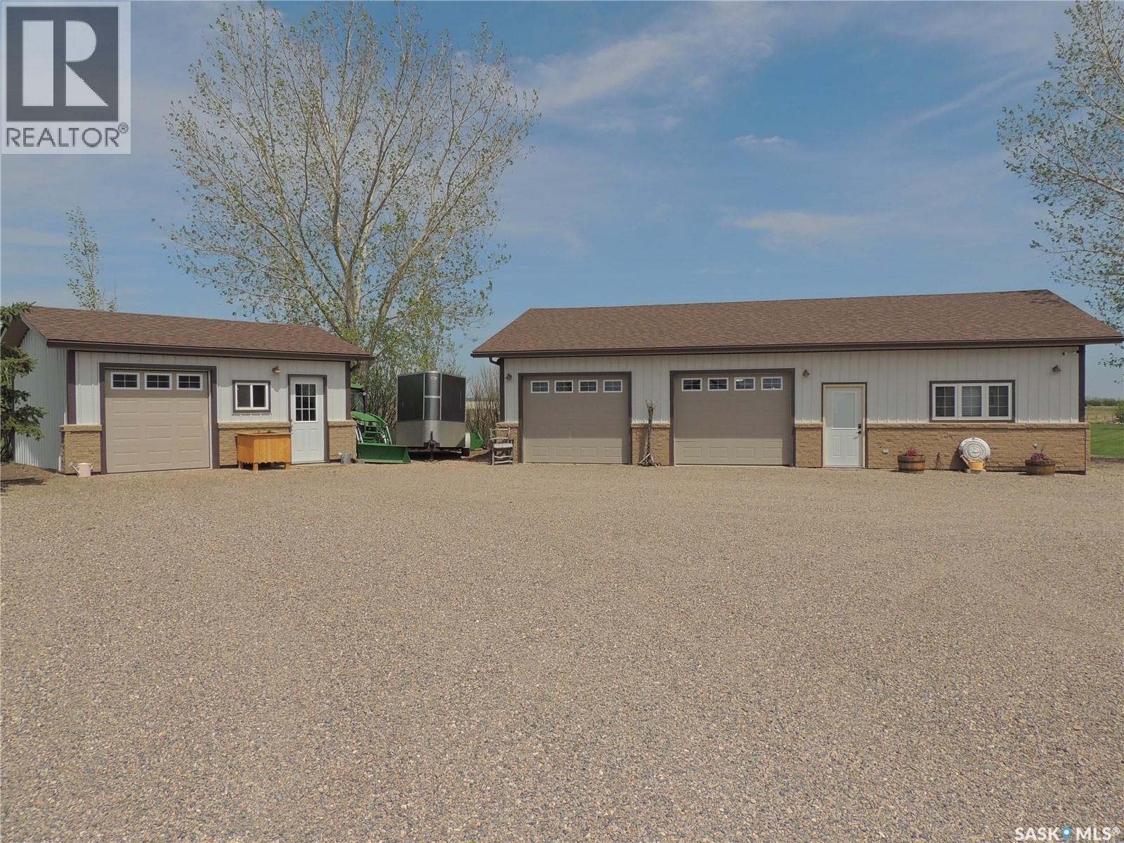 Yergens Acreage, Estevan Rm No. 5, Saskatchewan  S4A 2A7 - Photo 3 - SK037216