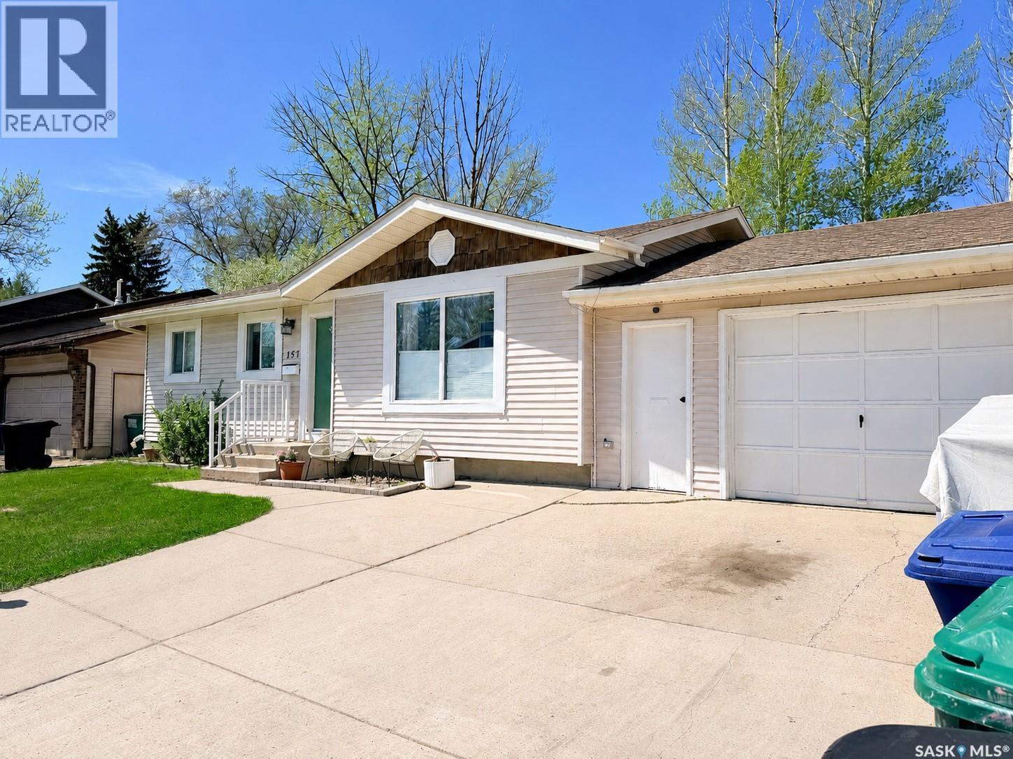 157 Coldspring Crescent, Saskatoon, Saskatchewan  S7J 3M3 - Photo 2 - SK037189