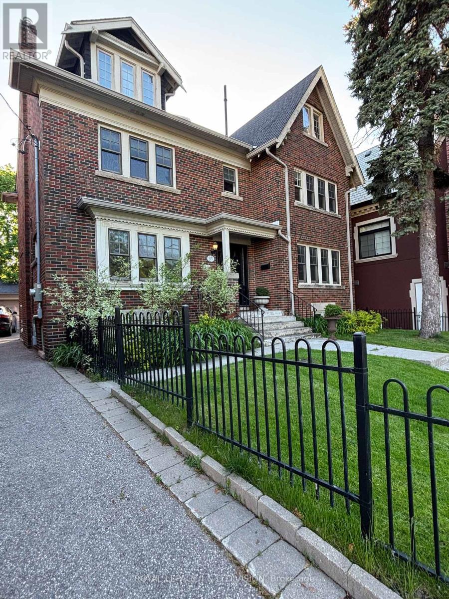 1252 AVENUE ROAD, Toronto, Ontario
