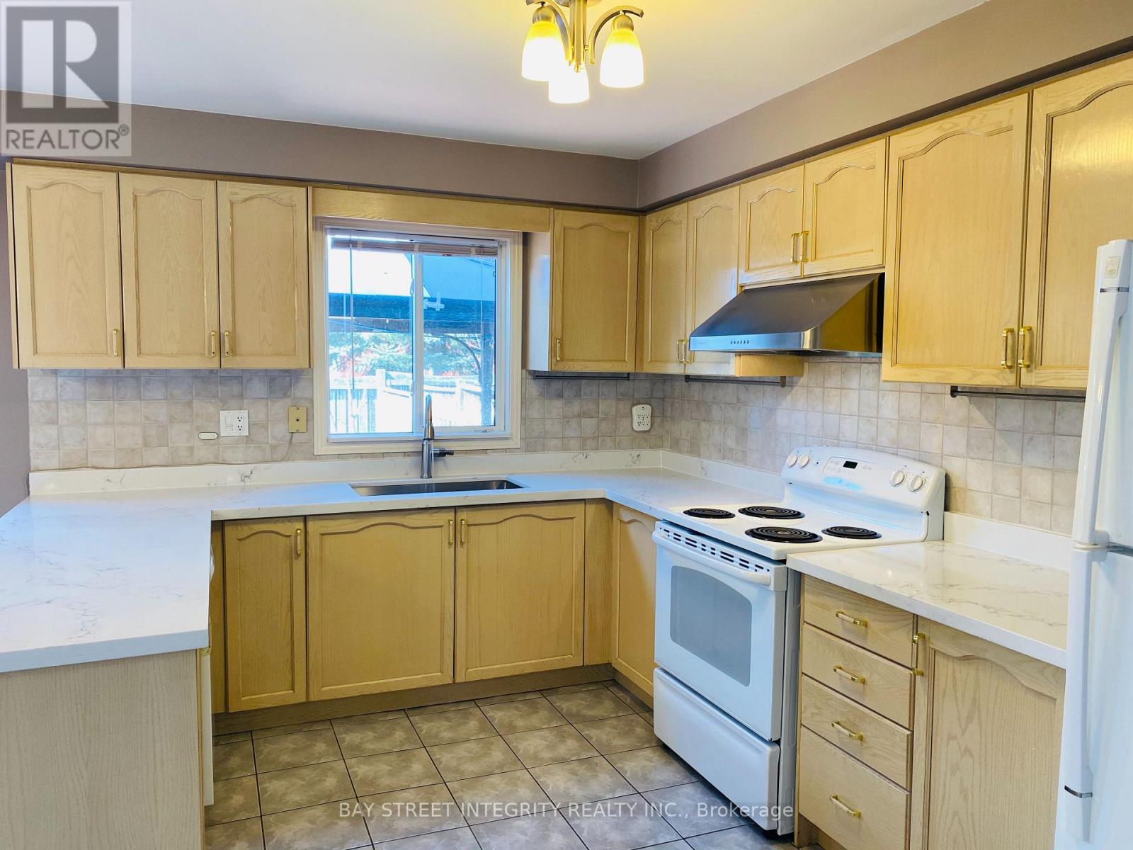 2087 Golden Orchard Trail, Oakville, Ontario  L6M 3W8 - Photo 7 - W13174484