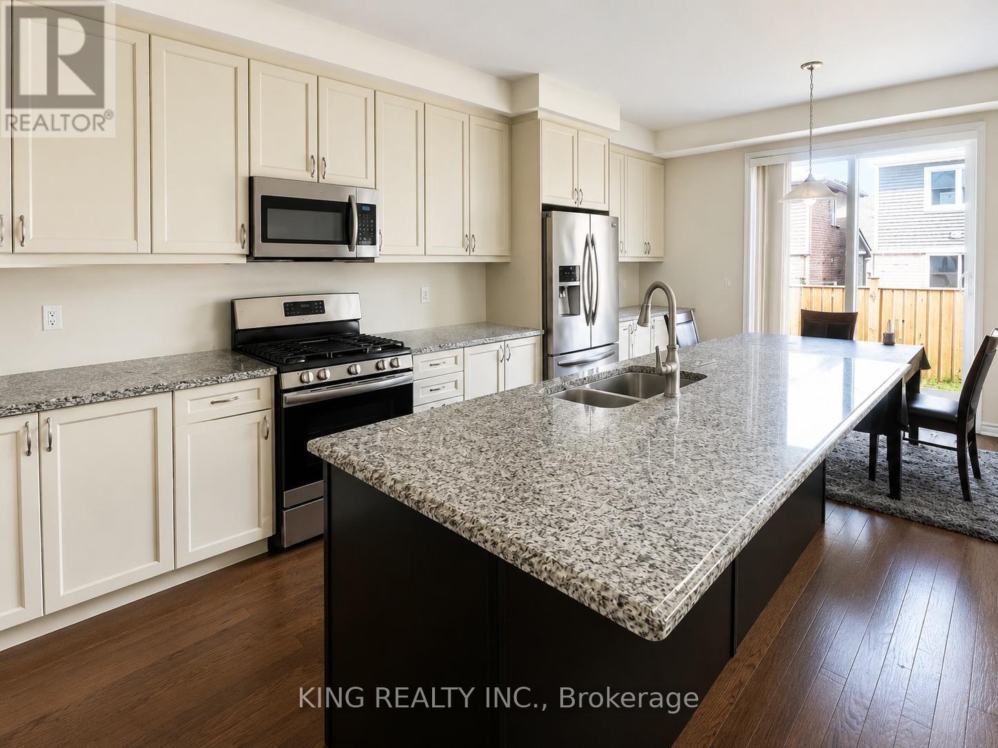 # Unit 1 - 349 Grovehill Crescent, Kitchener, Ontario  N2R 0K8 - Photo 2 - X13176416