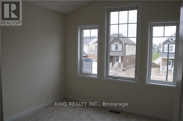# Unit 1 - 349 Grovehill Crescent, Kitchener, Ontario  N2R 0K8 - Photo 4 - X13176416