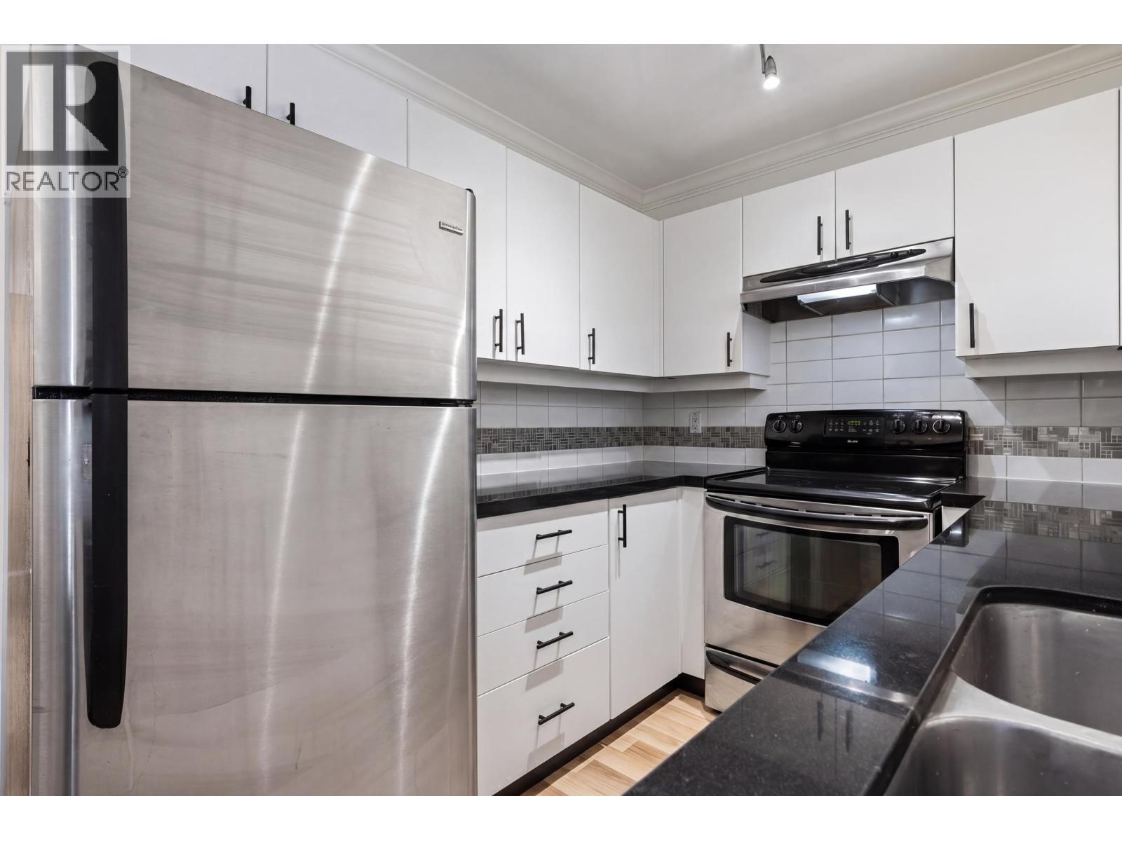 311 2680 W 4th Avenue, Vancouver, British Columbia  V6K 4S3 - Photo 9 - R3128352