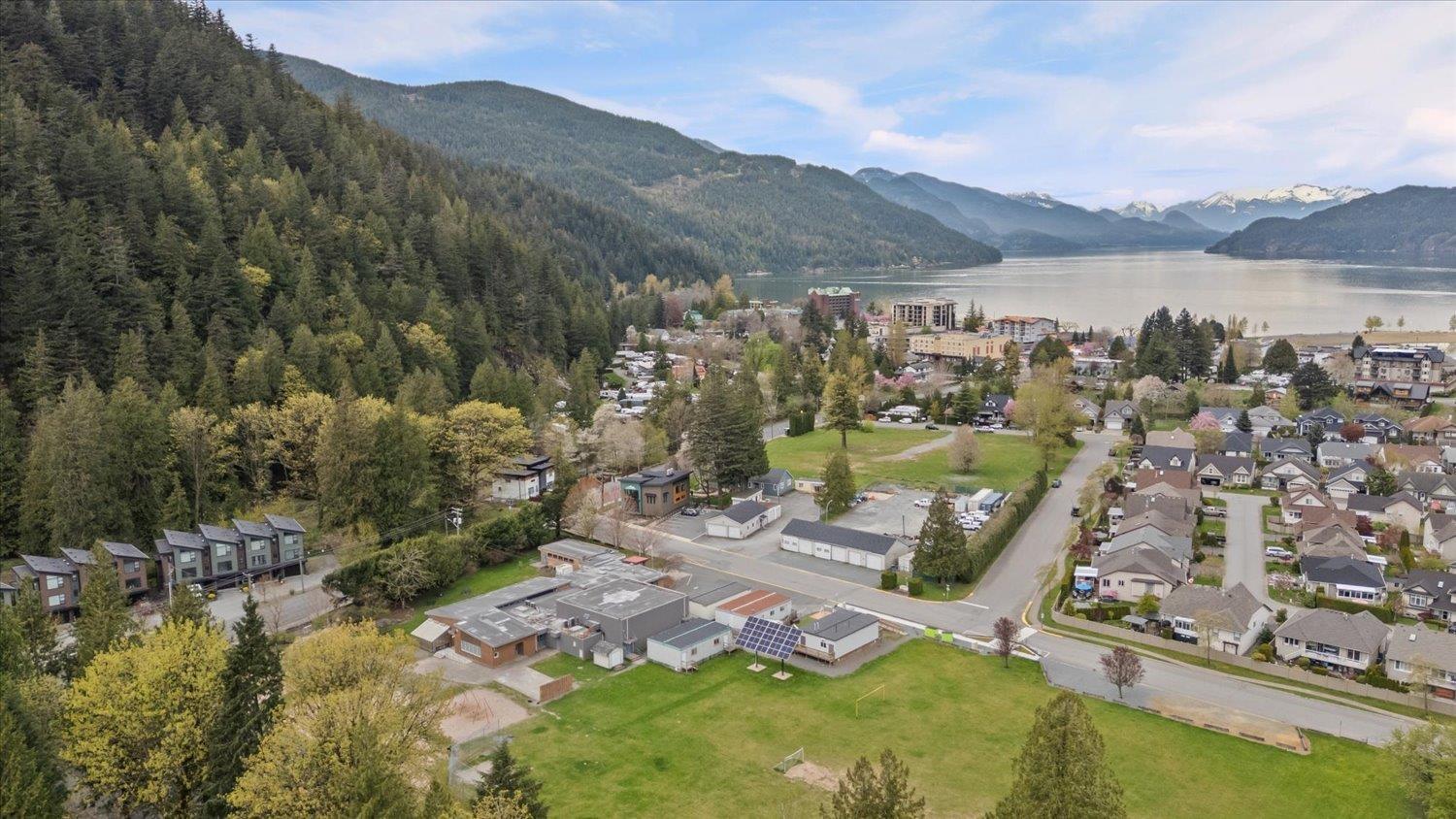 231 Spruce Street, Harrison Hot Springs, Harrison Hot Springs, British Columbia  V0M 1K0 - Photo 21 - R3127133