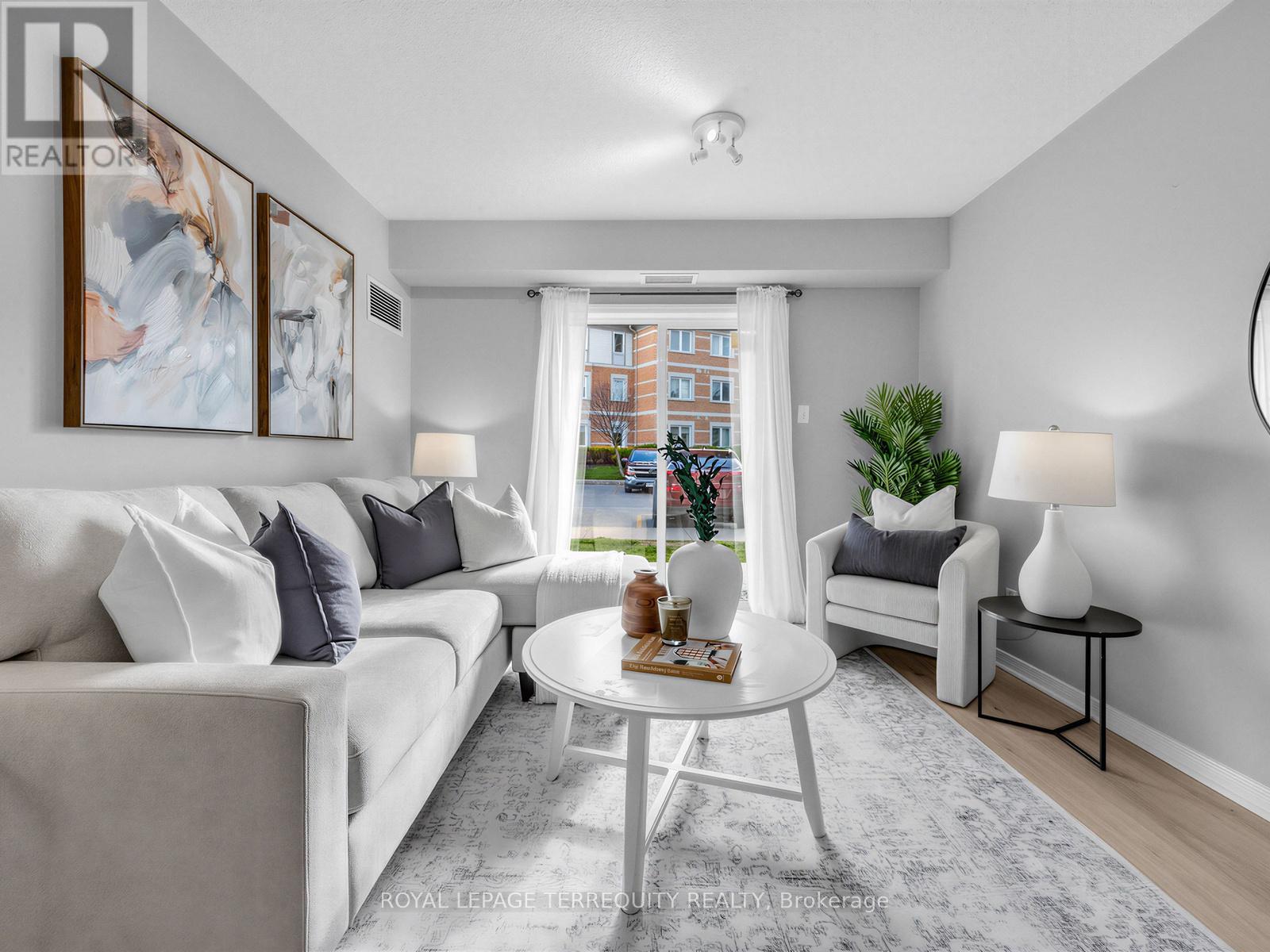 102 - 124 Aspen Springs Drive, Clarington, Ontario  L1C 0G8 - Photo 2 - E13094362