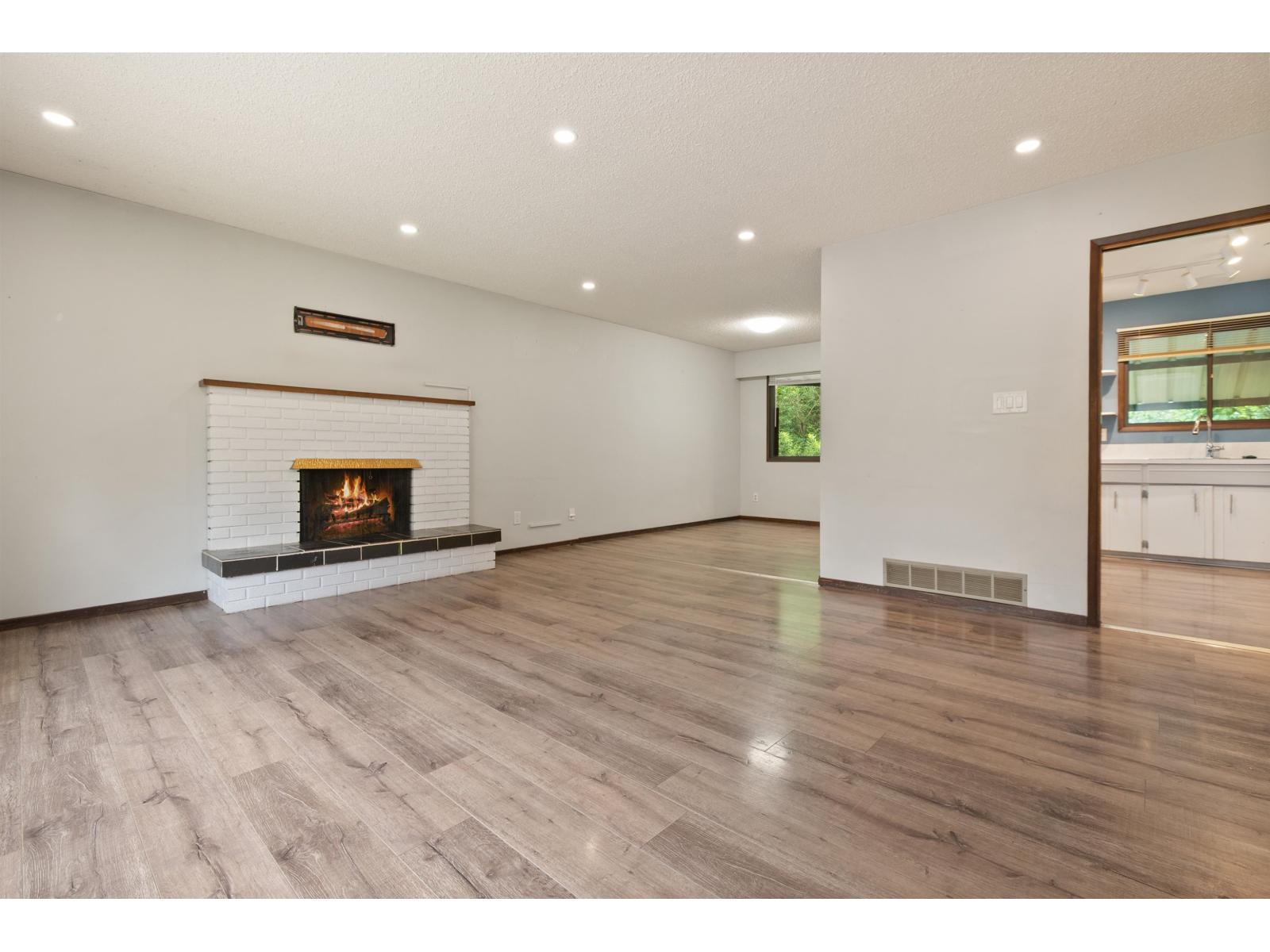 260 Robertson Crescent, Hope, Hope, British Columbia  V0X 1L4 - Photo 4 - R3128298