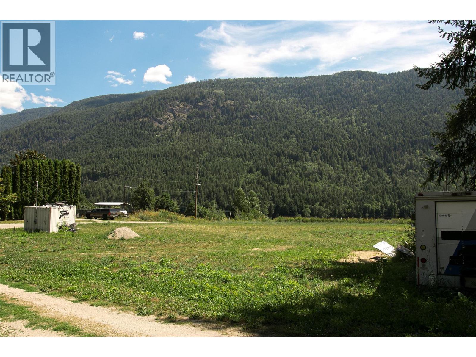 1411 Chalmers Road, Castlegar, British Columbia  V1N 4M7 - Photo 17 - 10349244