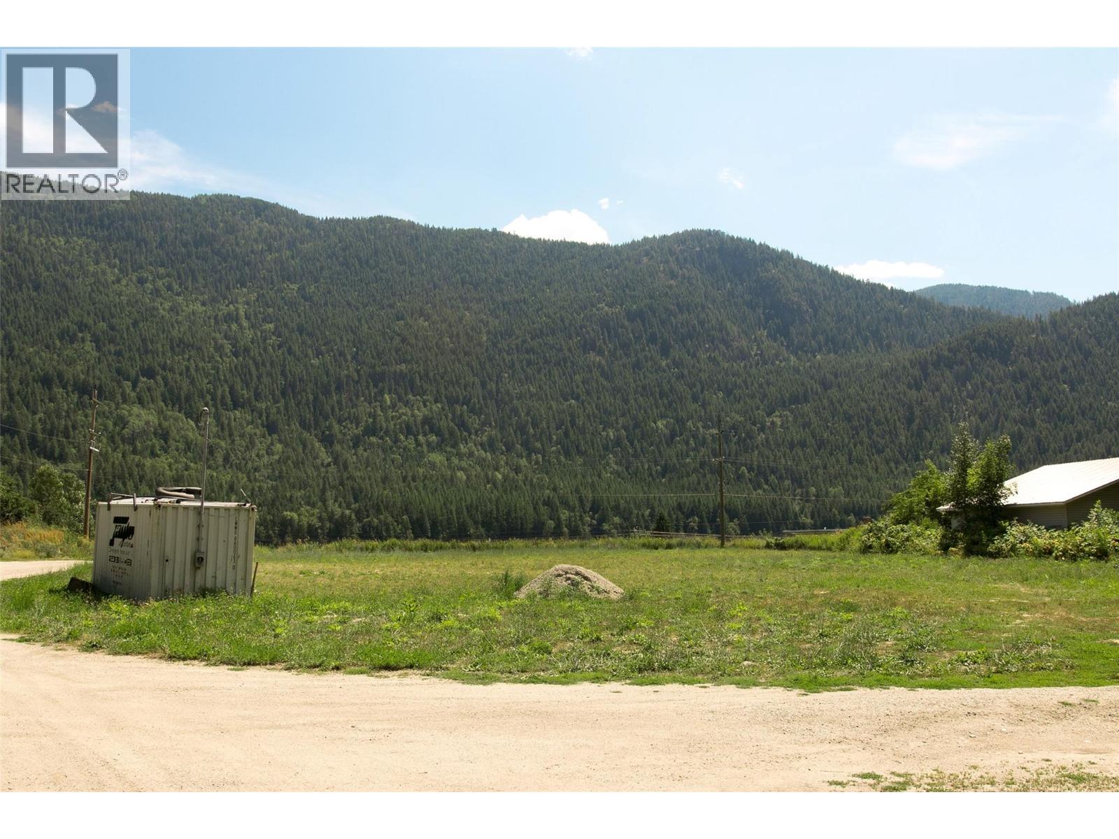1411 Chalmers Road, Castlegar, British Columbia  V1N 4M7 - Photo 14 - 10349244