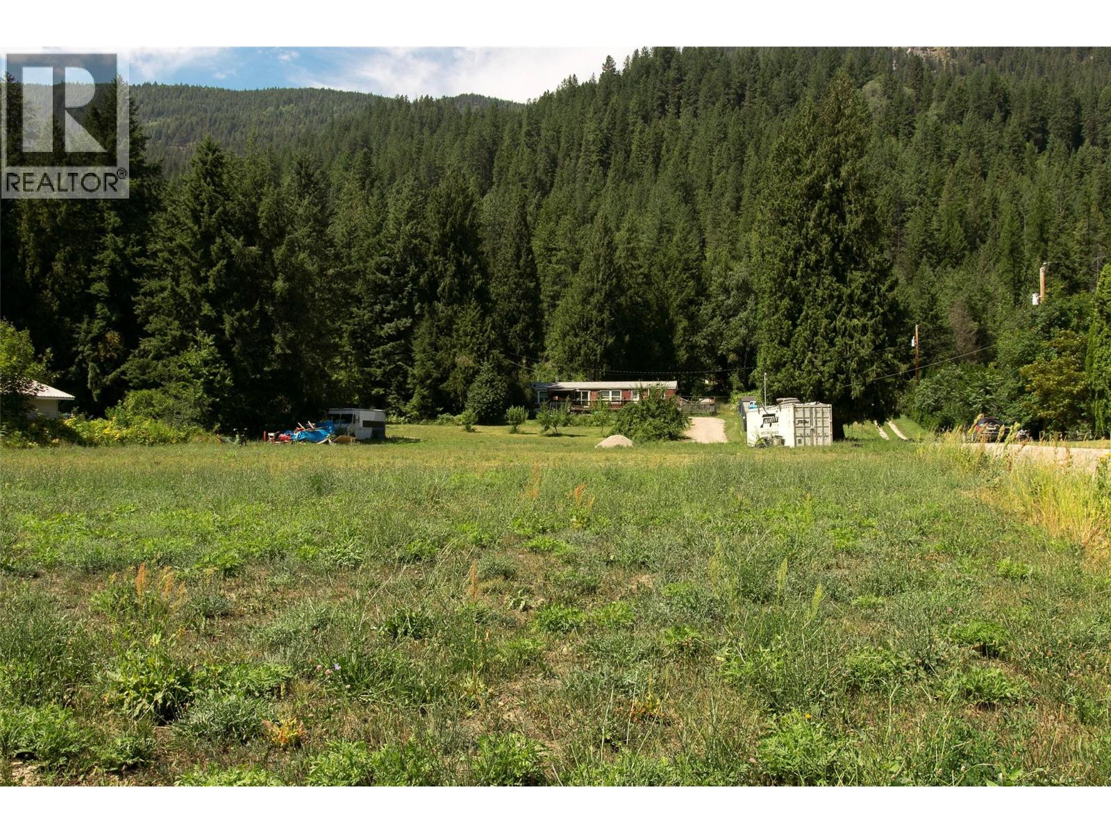 1411 Chalmers Road, Castlegar, British Columbia  V1N 4M7 - Photo 16 - 10349244