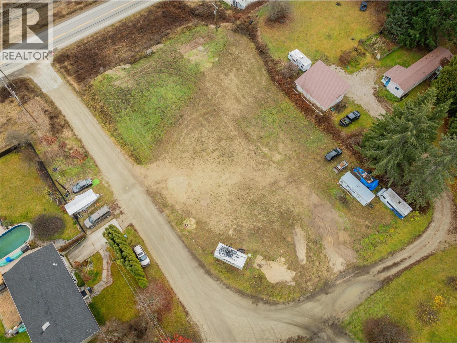 1411 Chalmers Road, Castlegar, British Columbia  V1N 4M7 - Photo 3 - 10349244