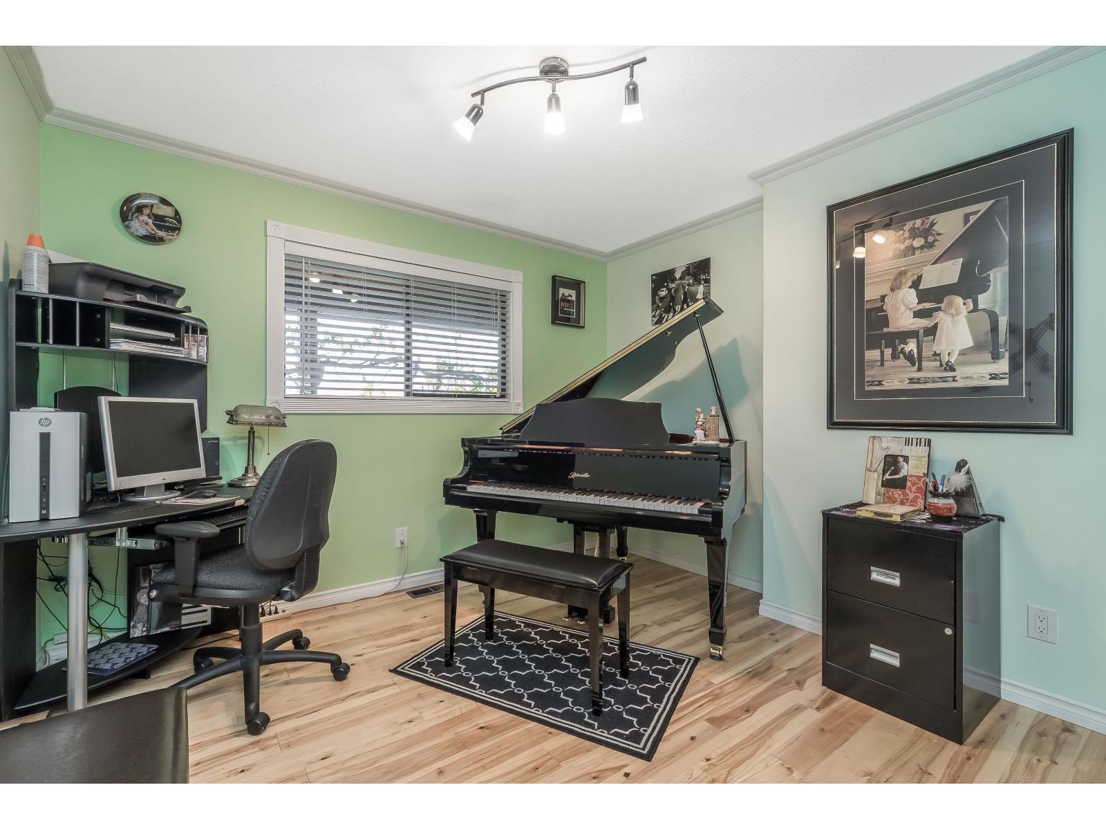 9209 Norum Road, Delta, British Columbia  V4C 7B6 - Photo 8 - R3125994