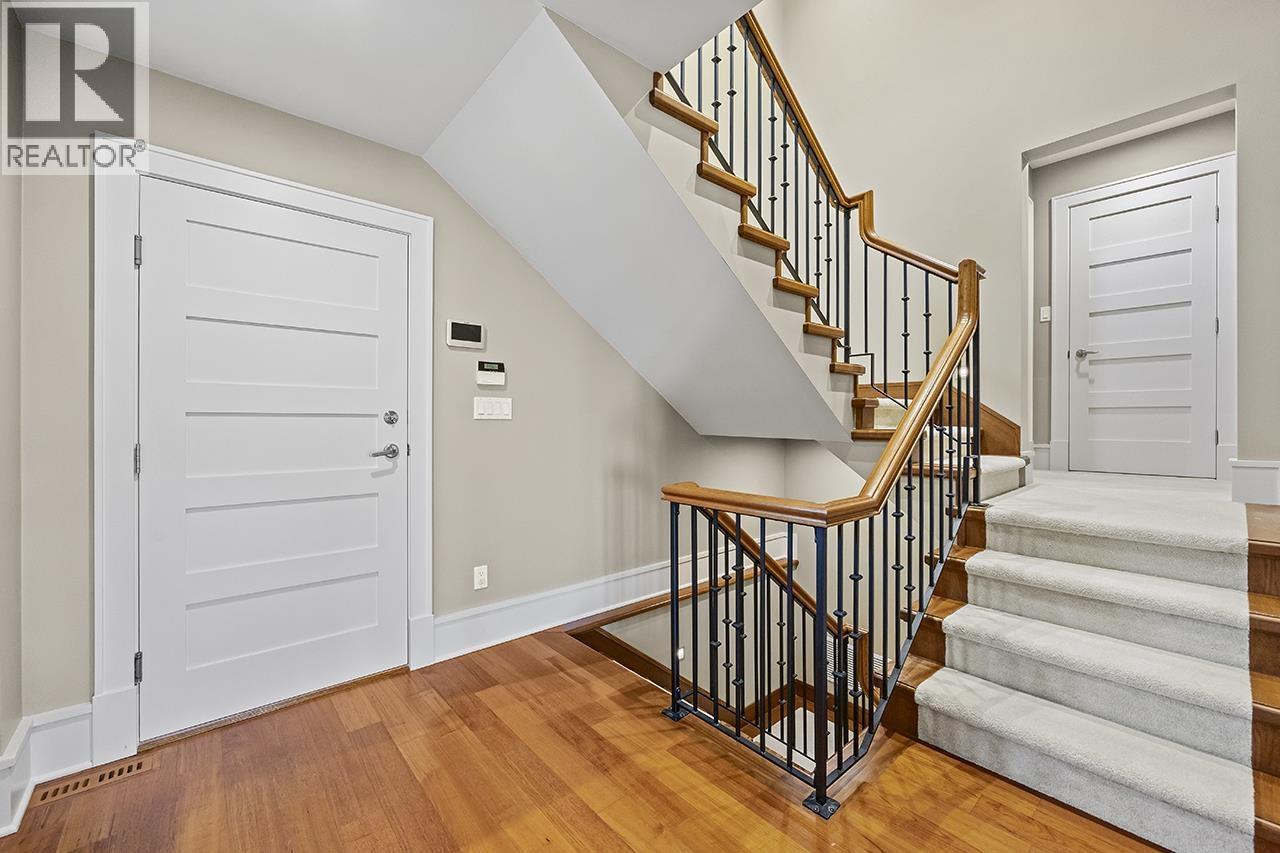 2546 Marr Creek Court, West Vancouver, British Columbia  V7S 0A3 - Photo 18 - R3080007