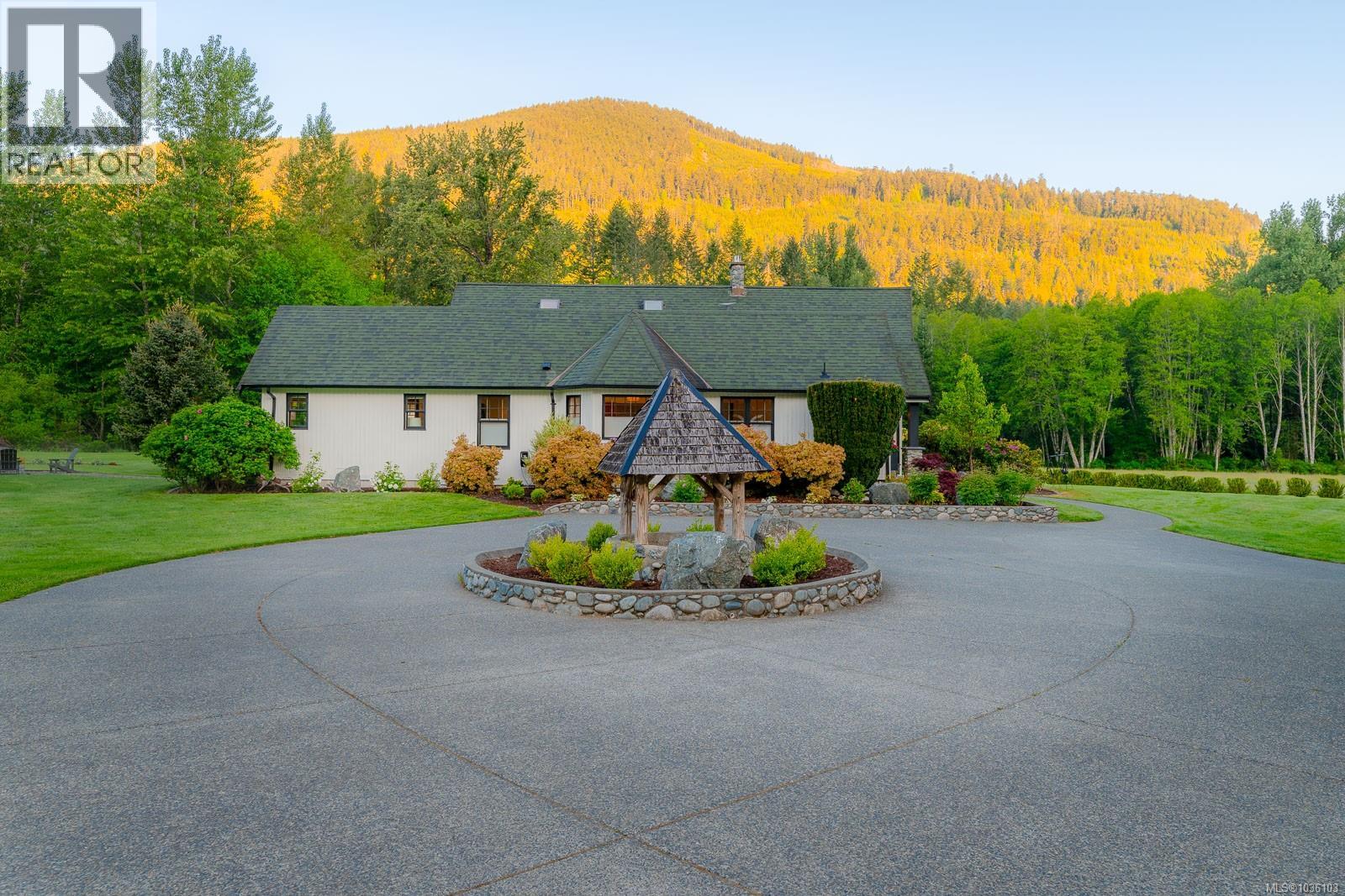 3775 Mountain Rd, Duncan, British Columbia  V9L 6N4 - Photo 2 - 1036103