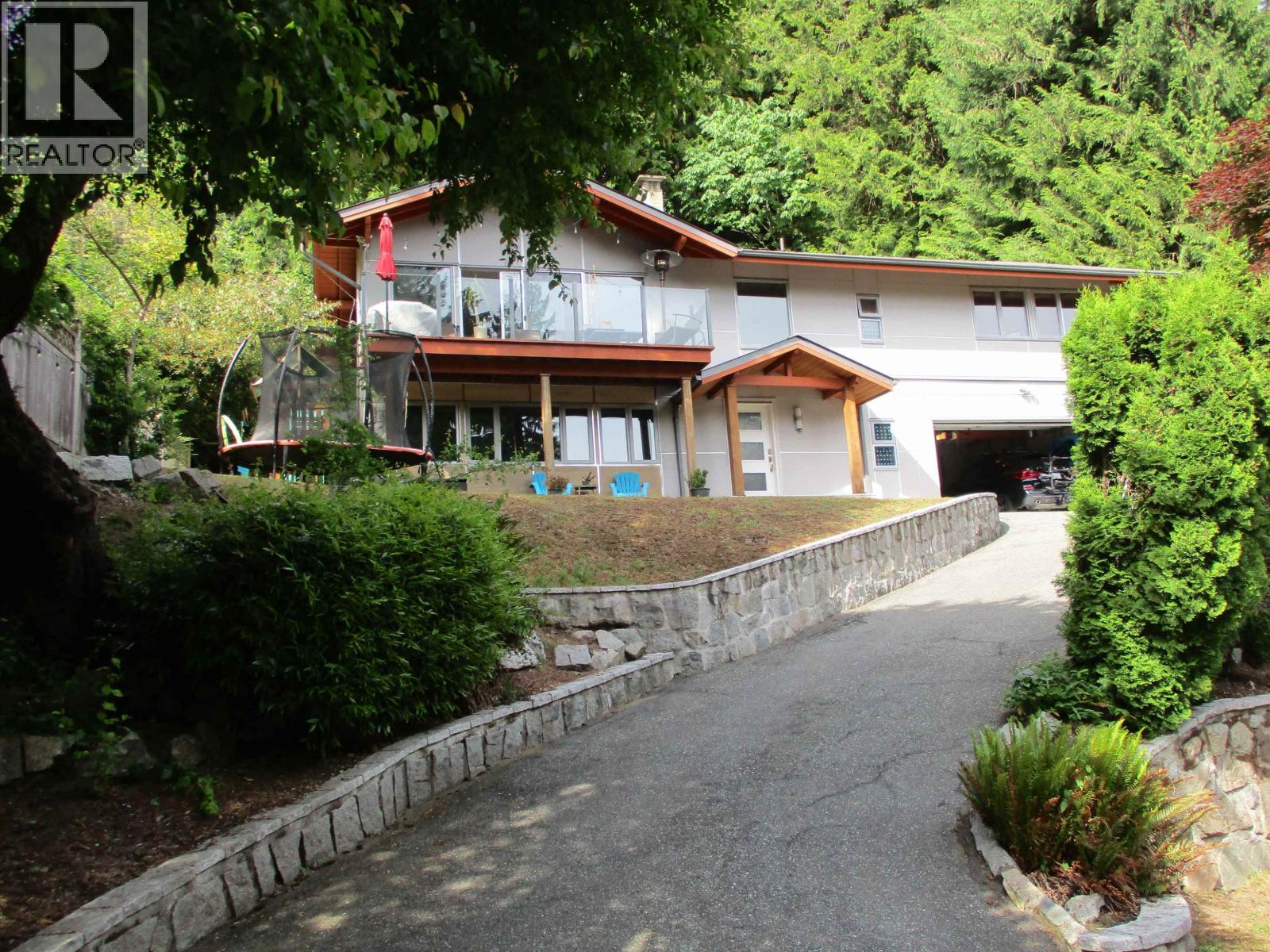 3907 BAYRIDGE PLACE, West Vancouver, British Columbia