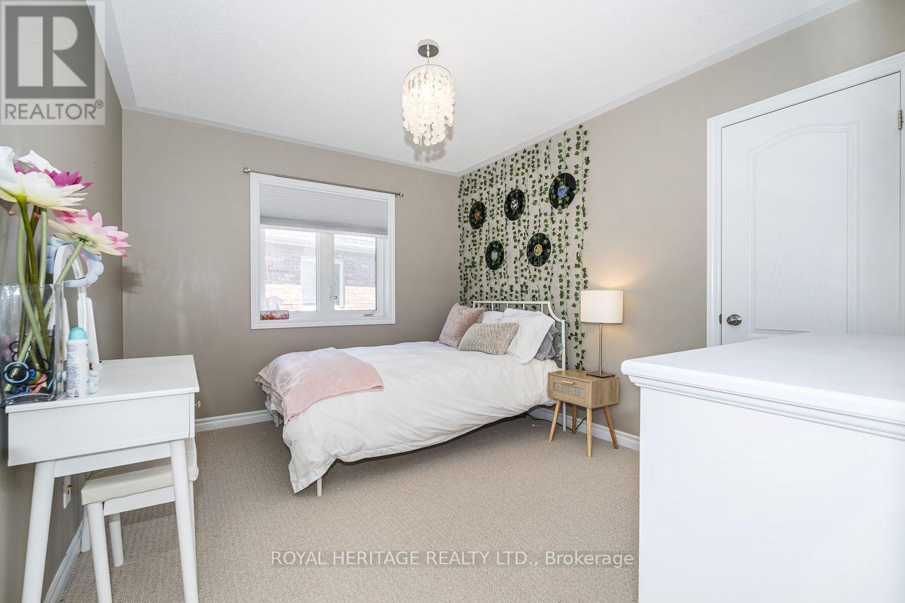 64 Florence Drive, Whitby, Ontario  L1R 0K3 - Photo 14 - E13178792