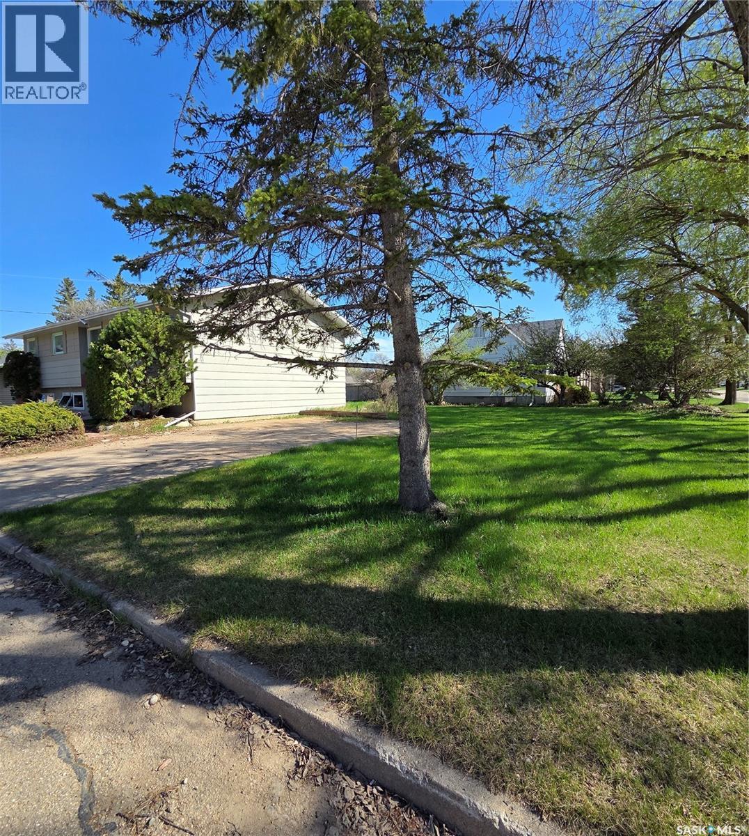 1308 98th Street, Tisdale, Saskatchewan  S0E 1T0 - Photo 2 - SK037242