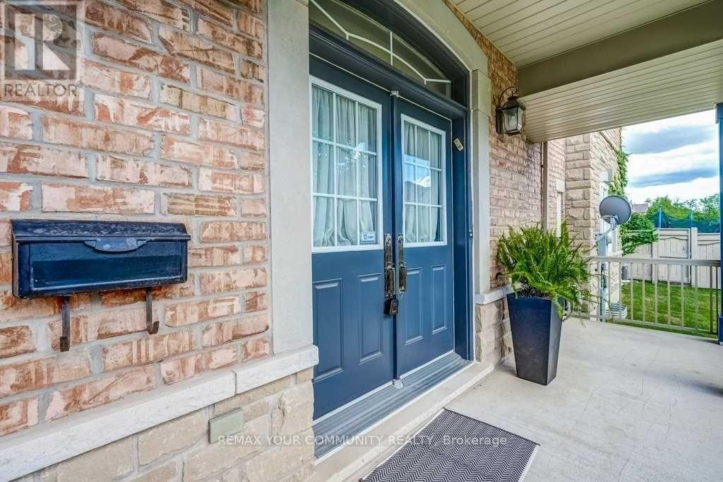 100 Westolivia Trail, Vaughan, Ontario  L4J 0C2 - Photo 4 - N13178676