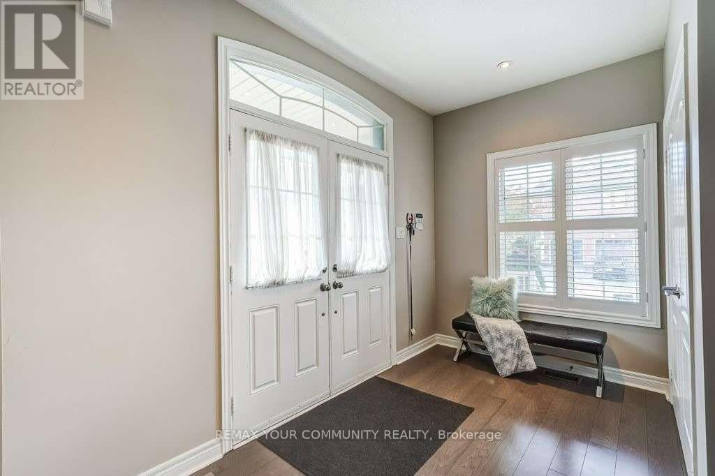 100 Westolivia Trail, Vaughan, Ontario  L4J 0C2 - Photo 5 - N13178676