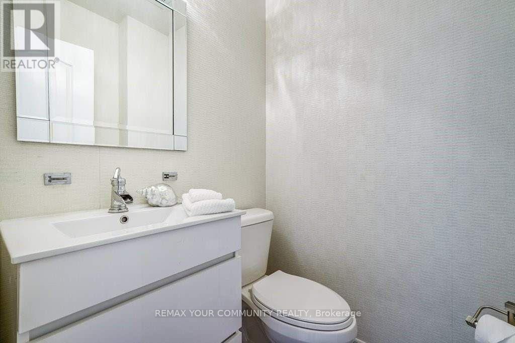100 Westolivia Trail, Vaughan, Ontario  L4J 0C2 - Photo 7 - N13178676