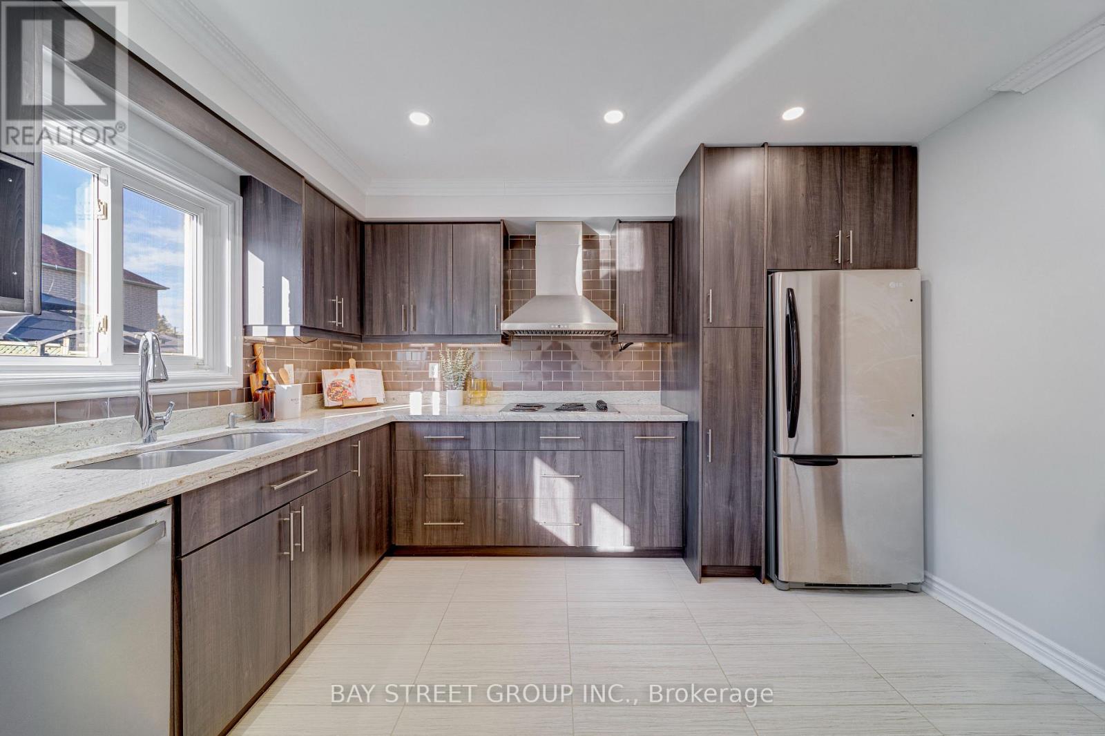 69 Bilbermar Drive, Richmond Hill, Ontario  L4S 1B9 - Photo 16 - N13179018