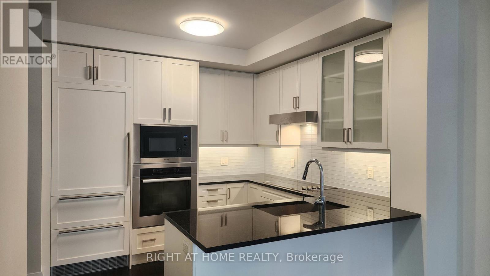 210 - 20 Fred Varley Drive, Markham, Ontario  L3R 1S4 - Photo 12 - N13179078