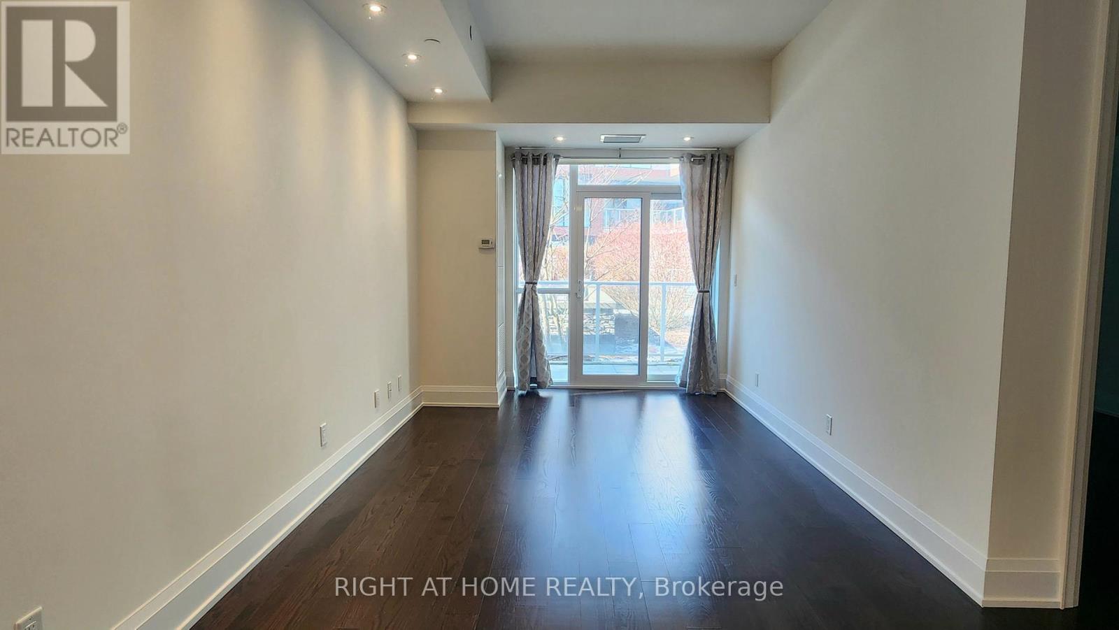 210 - 20 Fred Varley Drive, Markham, Ontario  L3R 1S4 - Photo 8 - N13179078