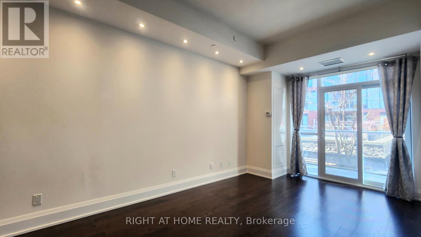 210 - 20 Fred Varley Drive, Markham, Ontario  L3R 1S4 - Photo 9 - N13179078