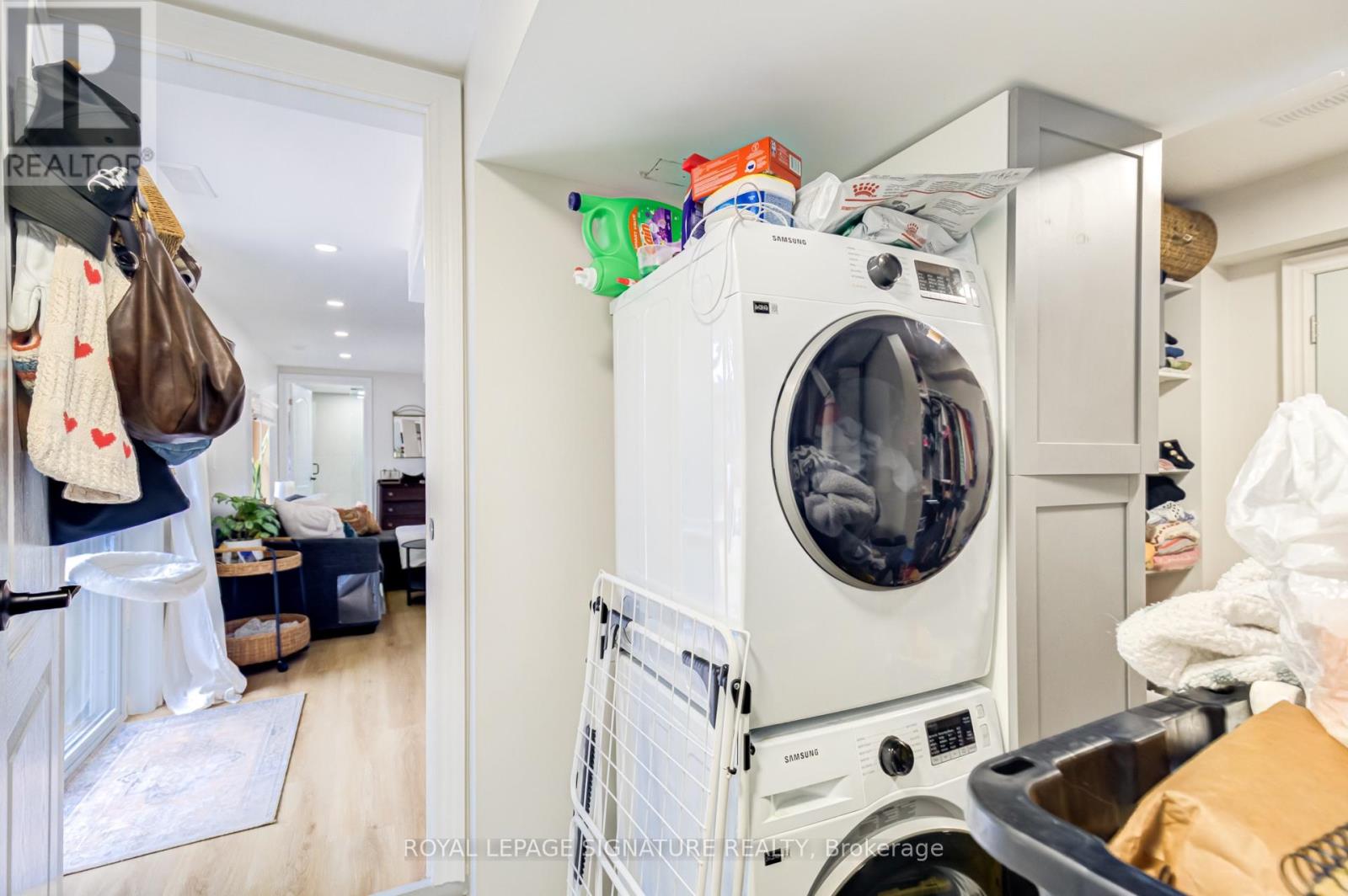 Coach - 235 Cedar Crescent, Barrie, Ontario  L4N 4A6 - Photo 13 - S13178772