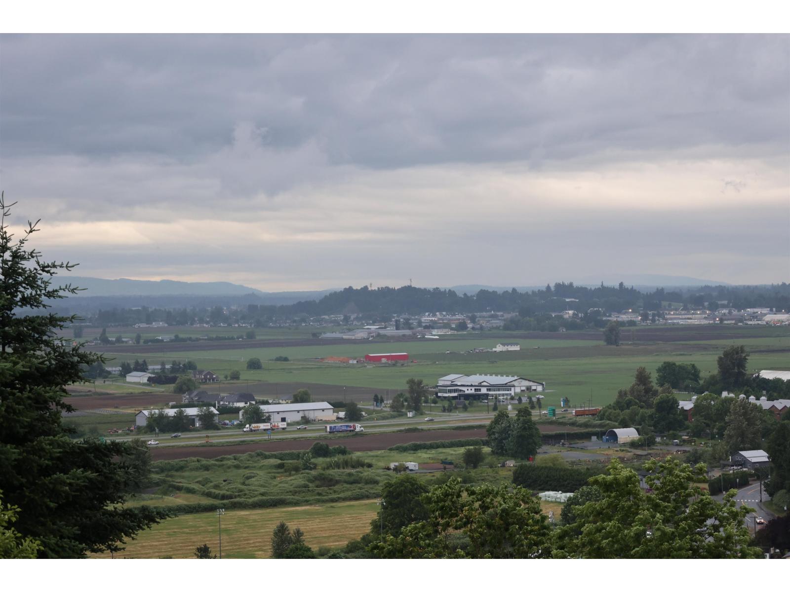 35668 Canterbury Avenue, Abbotsford, British Columbia  V3G 3E9 - Photo 2 - R3127591