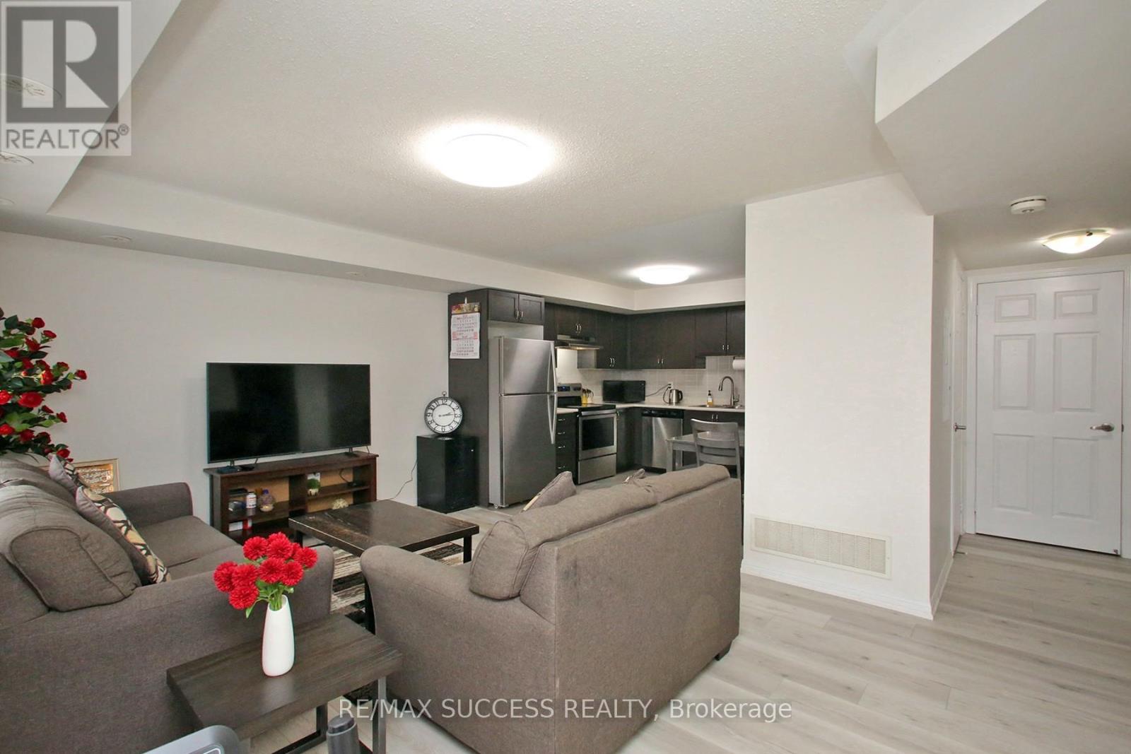 320 - 250 Sunny Meadow Boulevard, Brampton, Ontario  L6R 3Y7 - Photo 10 - W13122478