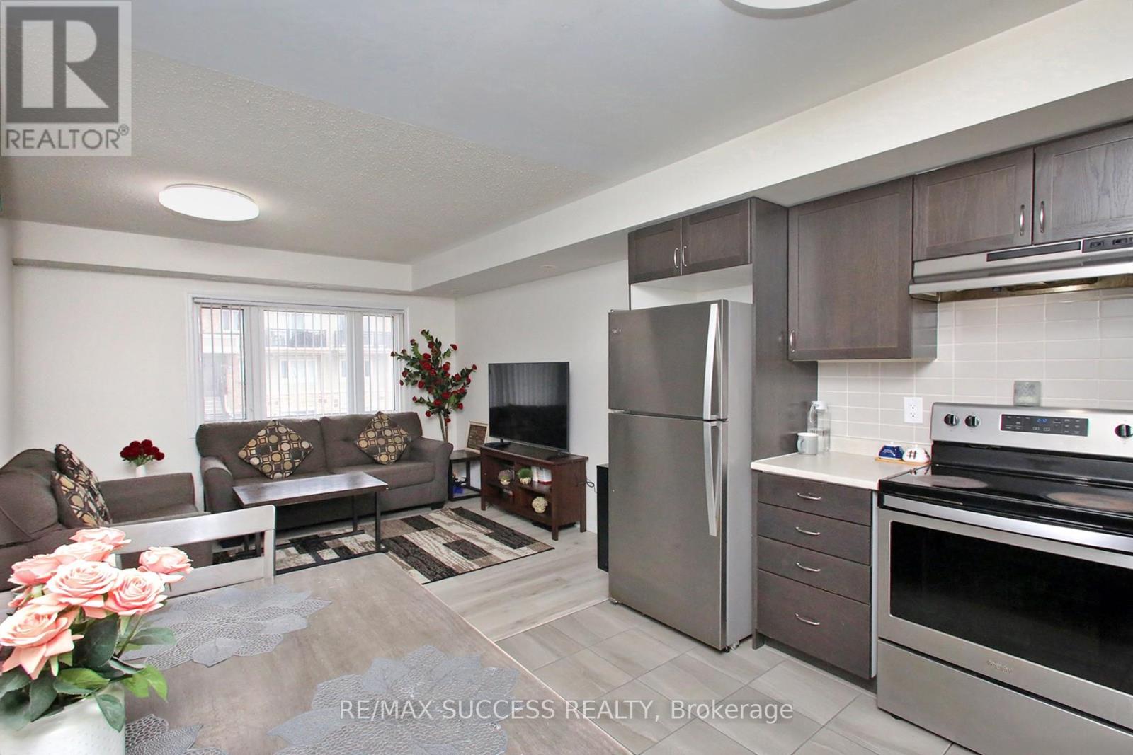 320 - 250 Sunny Meadow Boulevard, Brampton, Ontario  L6R 3Y7 - Photo 14 - W13122478