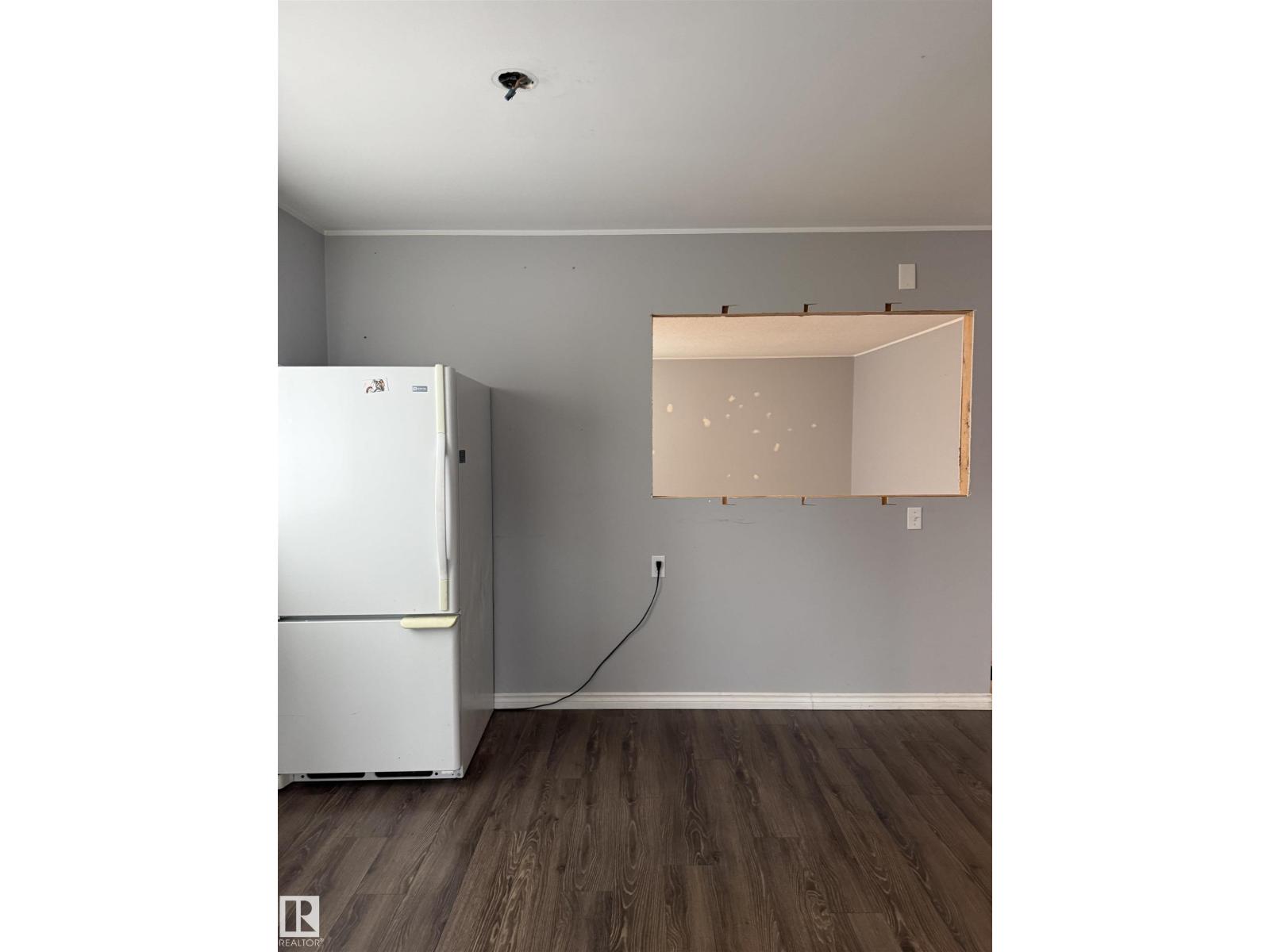5307 48 St, Stony Plain, Alberta  T7Z 1E4 - Photo 2 - E4490089