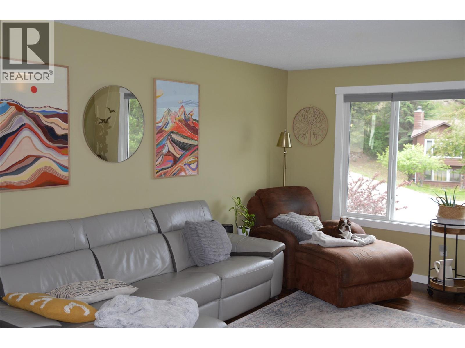 1975 Wentworth Place, Kamloops, British Columbia  V2E 2B3 - Photo 5 - 10388925