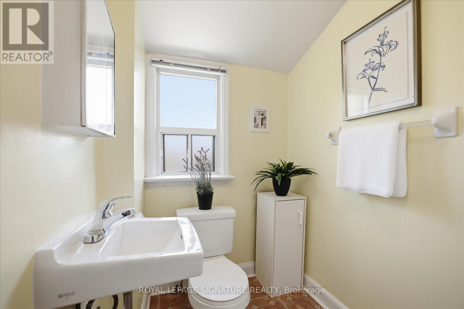 95 Glen Long Avenue, Toronto, Ontario  M6B 2M4 - Photo 20 - W13178734