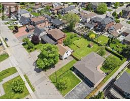 95 GLEN LONG AVENUE, Toronto, Ontario