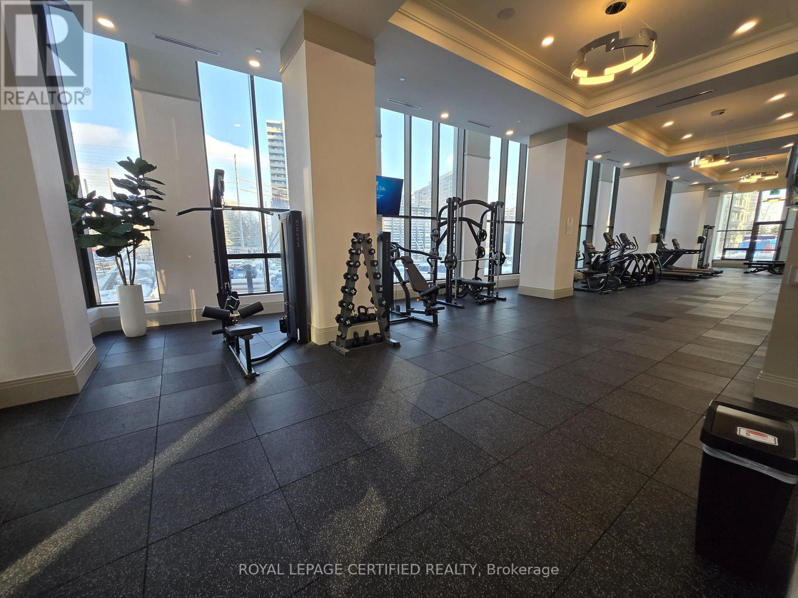 1407 - 30 Elm Drive W, Mississauga, Ontario  L5B 0N6 - Photo 3 - W13178768