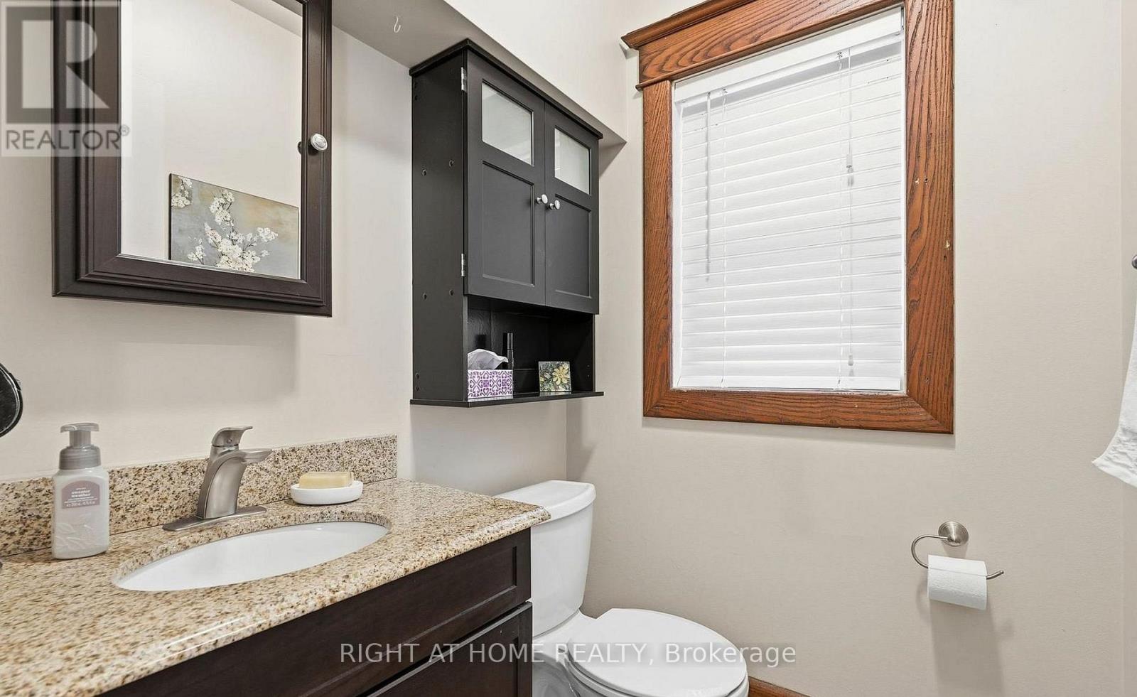 Upper - 17 Mill Street, Milton, Ontario  L9T 1R7 - Photo 12 - W13179034