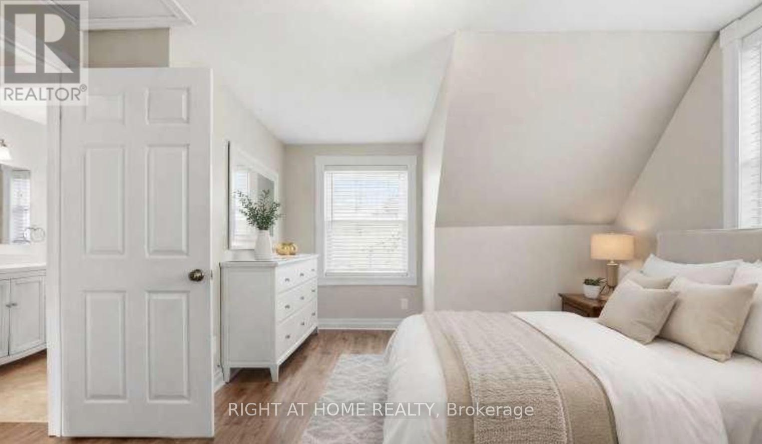 Upper - 17 Mill Street, Milton, Ontario  L9T 1R7 - Photo 14 - W13179034