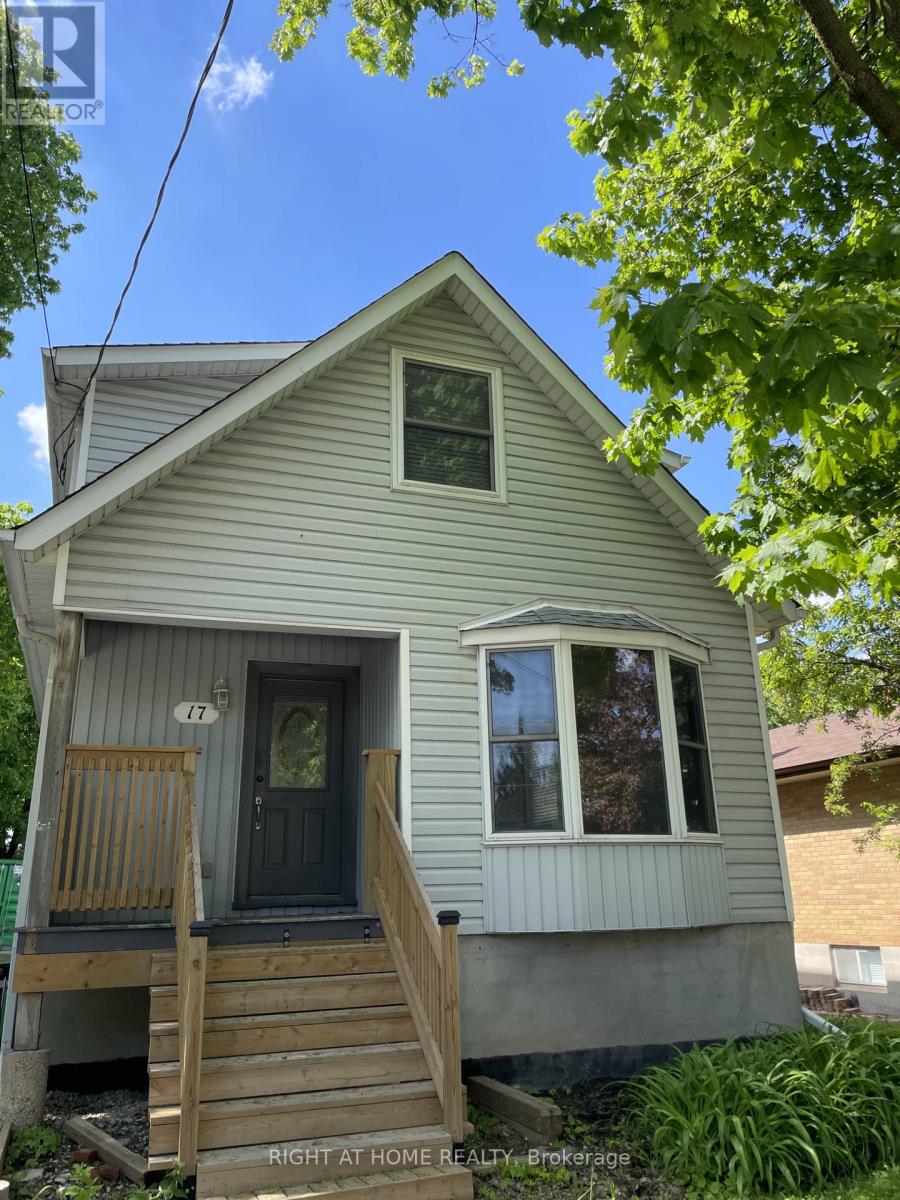 Upper - 17 Mill Street, Milton, Ontario  L9T 1R7 - Photo 2 - W13179034