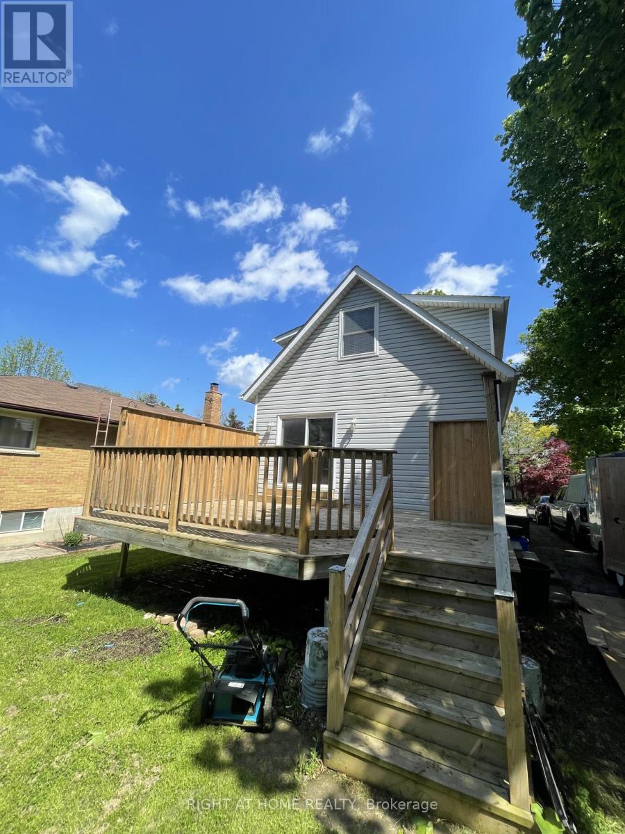 Upper - 17 Mill Street, Milton, Ontario  L9T 1R7 - Photo 4 - W13179034