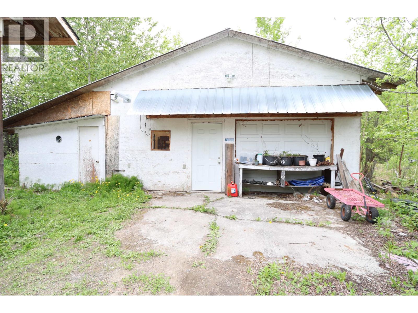 3270 Muermann Road, Prince George, British Columbia  V2K 5X1 - Photo 12 - R3128407