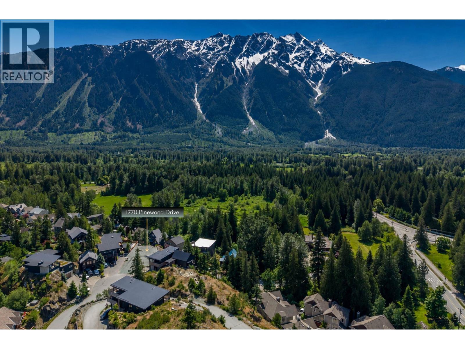 1770 Pinewood Drive, Pemberton, British Columbia  V0N 2L3 - Photo 13 - R3128428