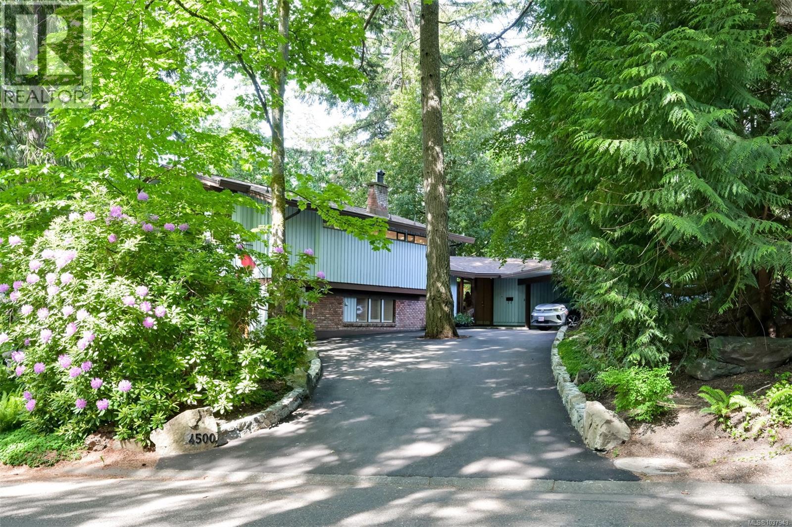 4500 Edgewood Pl, Saanich, British Columbia