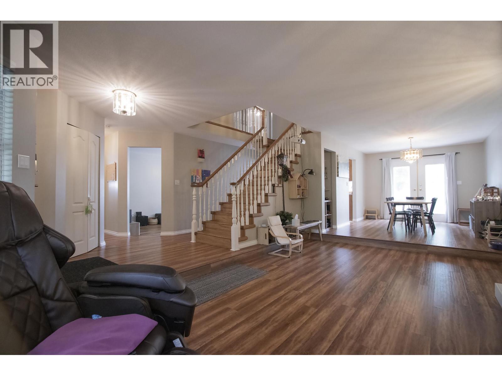 12271 234 Street, Maple Ridge, British Columbia  V2X 0P7 - Photo 2 - R3128431