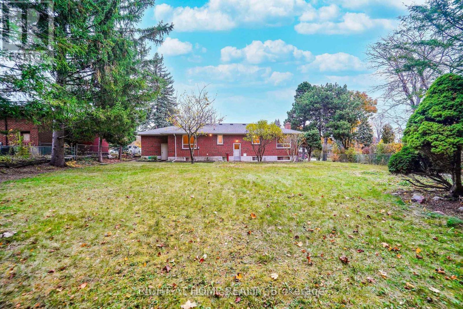 35 Caswell Drive, Toronto, Ontario  M2M 3M2 - Photo 14 - C13179376