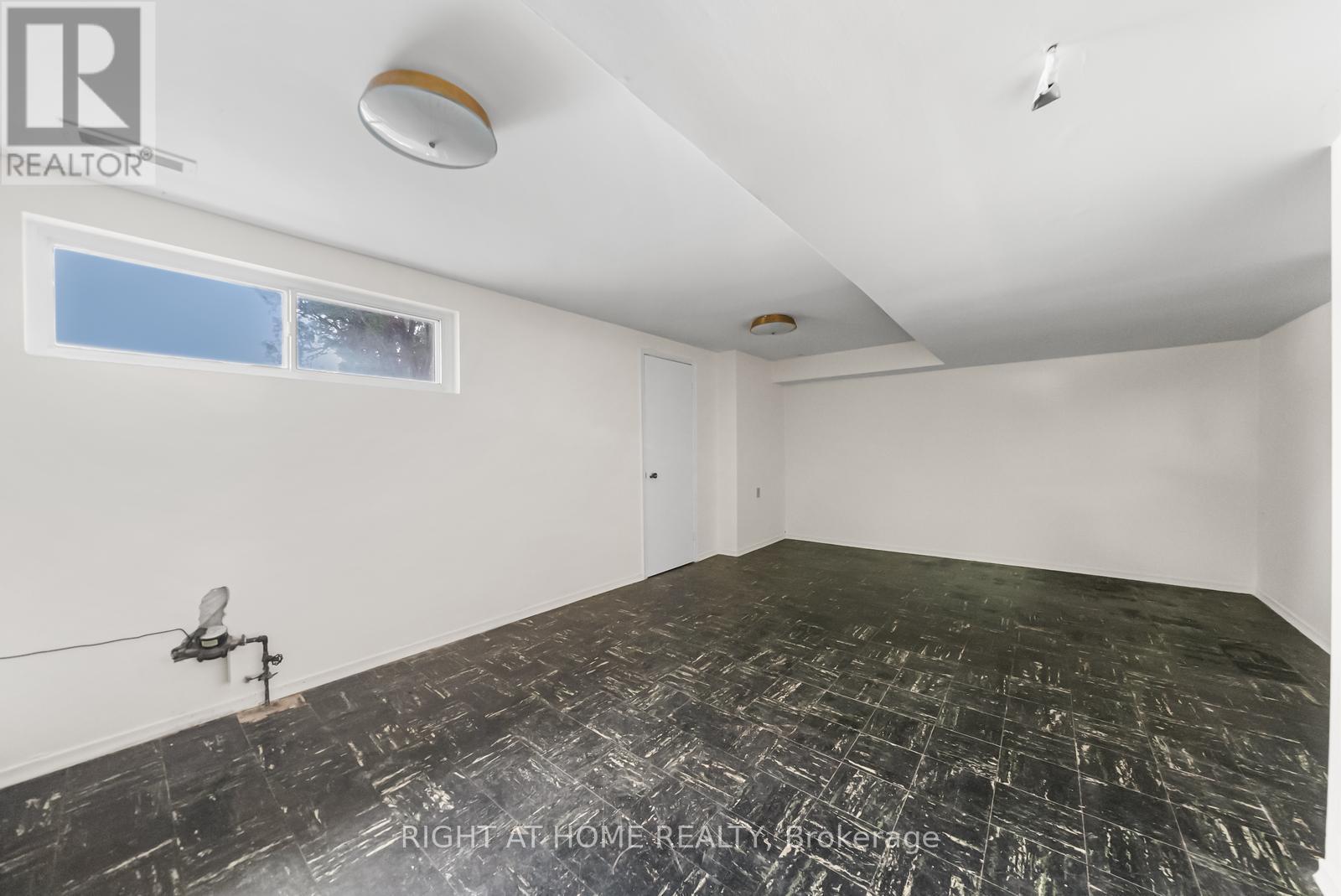 35 Caswell Drive, Toronto, Ontario  M2M 3M2 - Photo 18 - C13179376