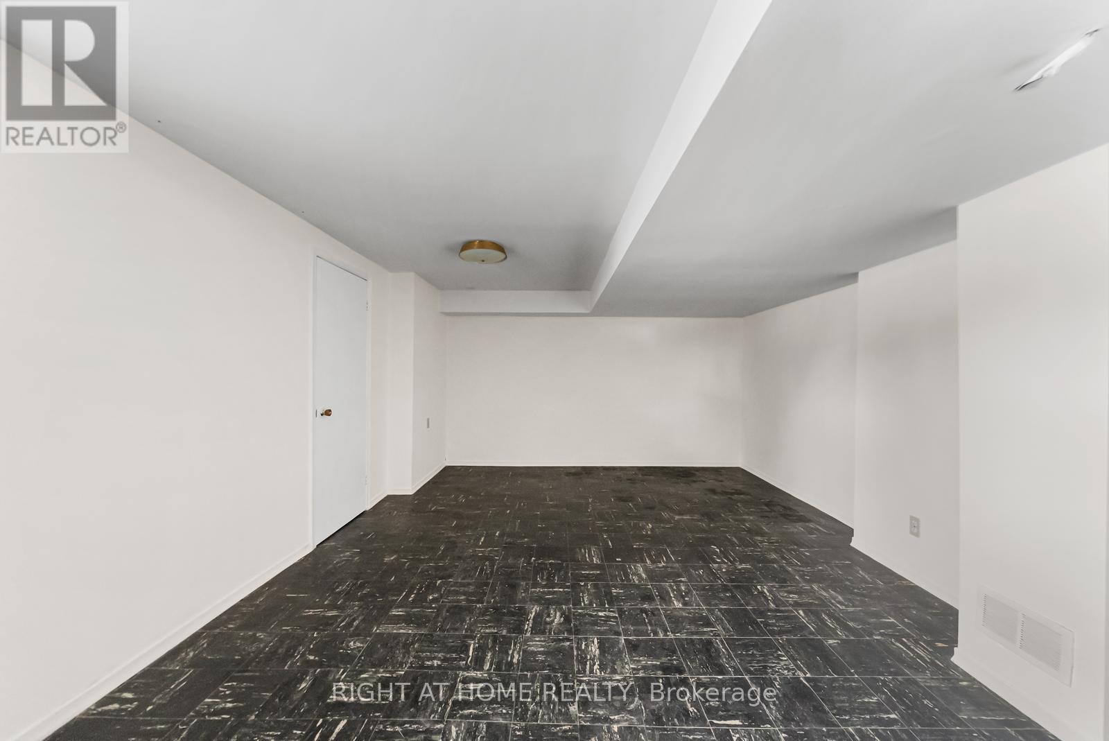 35 Caswell Drive, Toronto, Ontario  M2M 3M2 - Photo 19 - C13179376